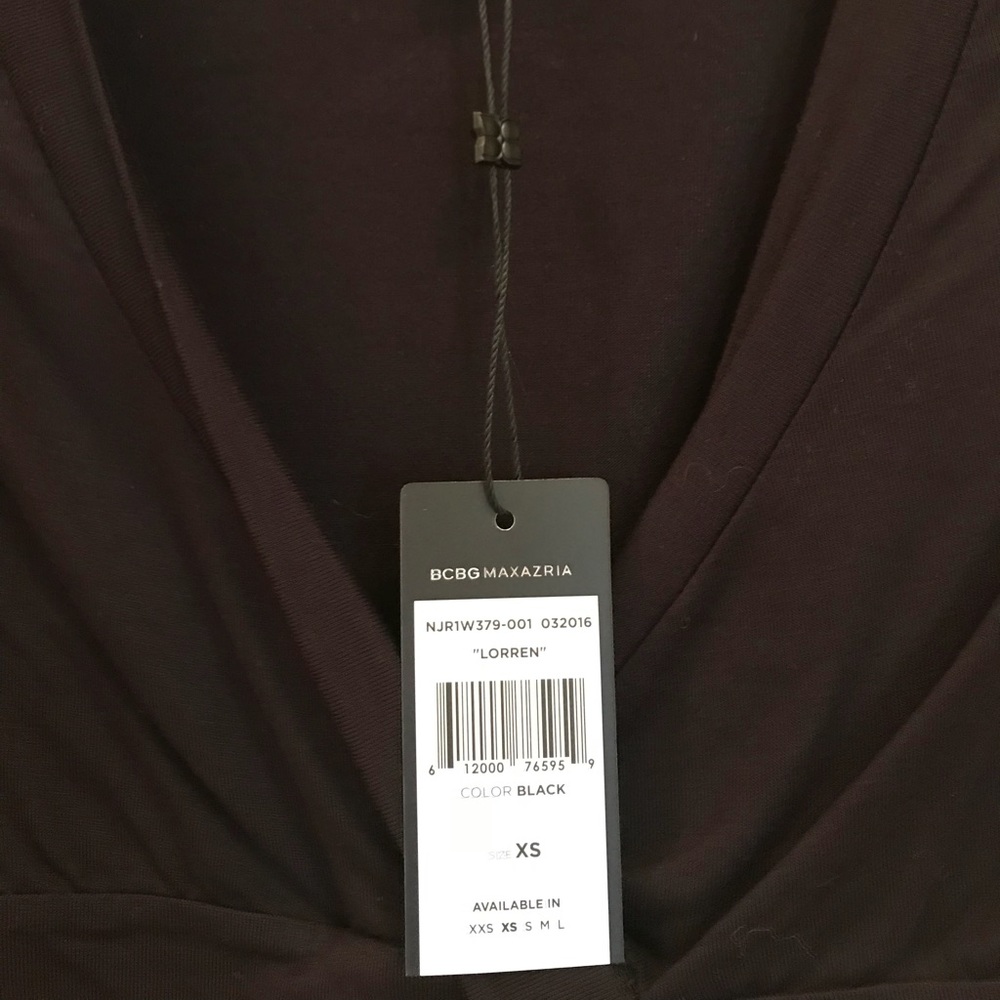 ⛔️SOLD⛔️$39 BCBGMAXAZRIA cropped long sleeve Top - Picture 7 of 7